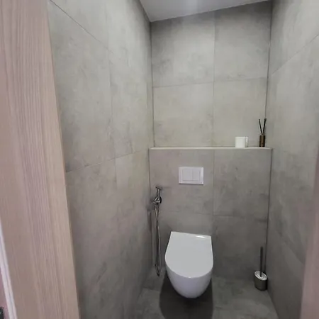 Old Bricks, Self Check-in * 클라이페다