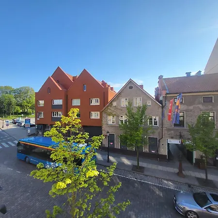 Old Bricks, Self Check-in 아파트 *